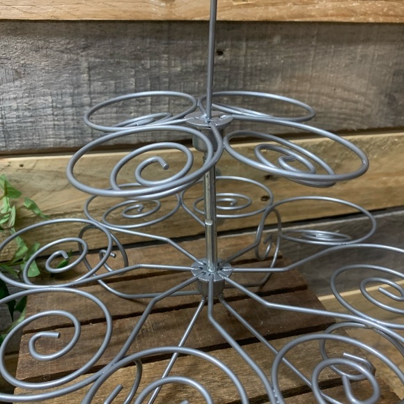 CTG 3-Tier Metal Cupcake Stand - Picture 7 of 9